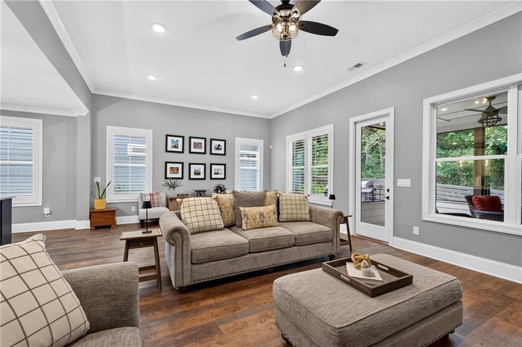 4 bedroom, 3 bathroom, 2,633 sq ft single family residence for sale at 1058 Amarose Lane, Marietta, GA 30066 — photo 10