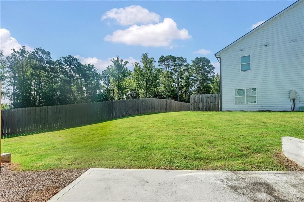 3 bedroom, 3 bathroom, 1,768 sq ft townhouse under contract at 3470 Lakeview Creek, Stonecrest, GA 30038 — photo 5