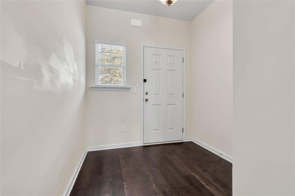 3 bedroom, 3 bathroom, 1,768 sq ft townhouse under contract at 3470 Lakeview Creek, Stonecrest, GA 30038 — photo 8
