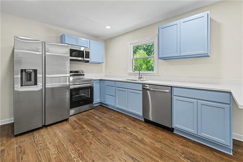 3 bedroom, 2 bathroom, 1,720 sq ft single family residence for sale at 2884 Ben Hill Road, East Point, GA 30344 — photo 6