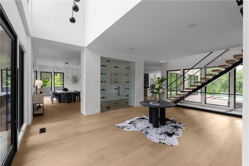 6 bedroom, 7 bathroom, 7,048 sq ft single family residence for sale at 3566 Cantrell Road, Atlanta, GA 30326 — photo 6