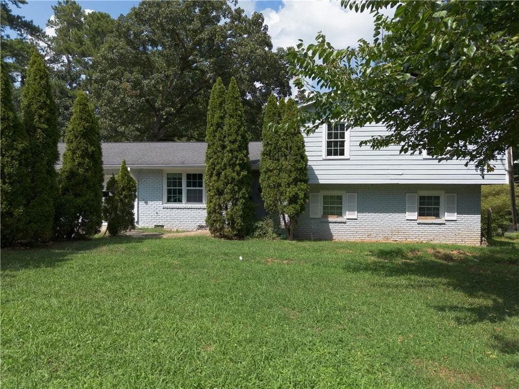 4 bedroom, 3 bathroom, 1,827 sq ft single family residence for sale at 544 Smyrna Powder Springs Road, Marietta, GA 30060