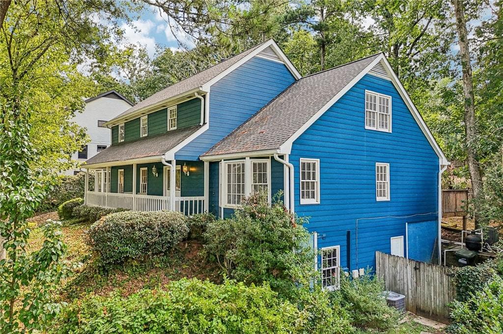 6 bedroom, 6 bathroom, 5,096 sq ft single family residence for sale at 145 Old College Way, Sandy Springs, GA 30328 — photo 2