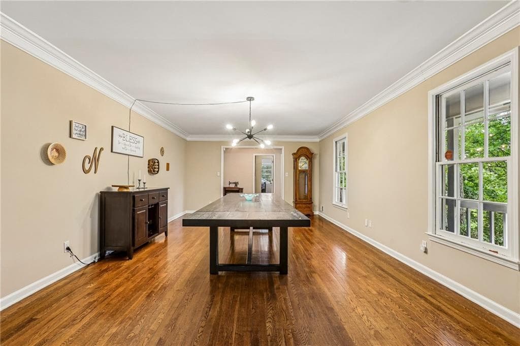 6 bedroom, 6 bathroom, 5,096 sq ft single family residence for sale at 145 Old College Way, Sandy Springs, GA 30328 — photo 9