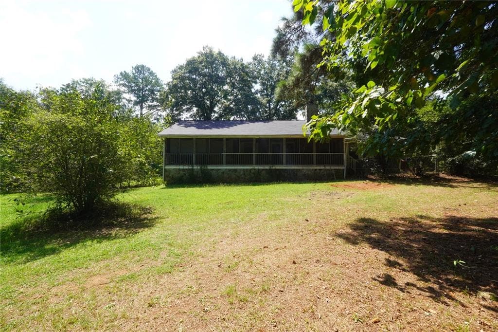 3 bedroom, 2 bathroom, 1,972 sq ft single family residence for sale at 76 Harold Drive, Mcdonough, GA 30253 — photo 2