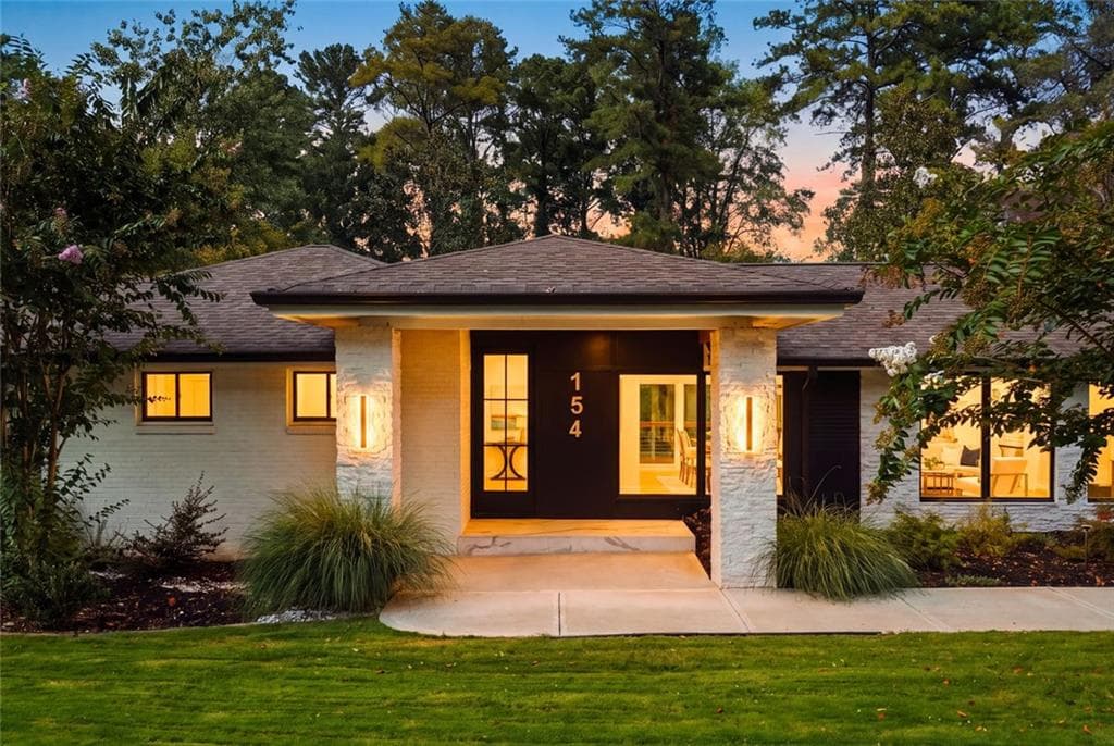 4 bedroom, 3 bathroom, 2,612 sq ft single family residence for sale at 154 Cromwell Road, Sandy Springs, GA 30328 — photo 2