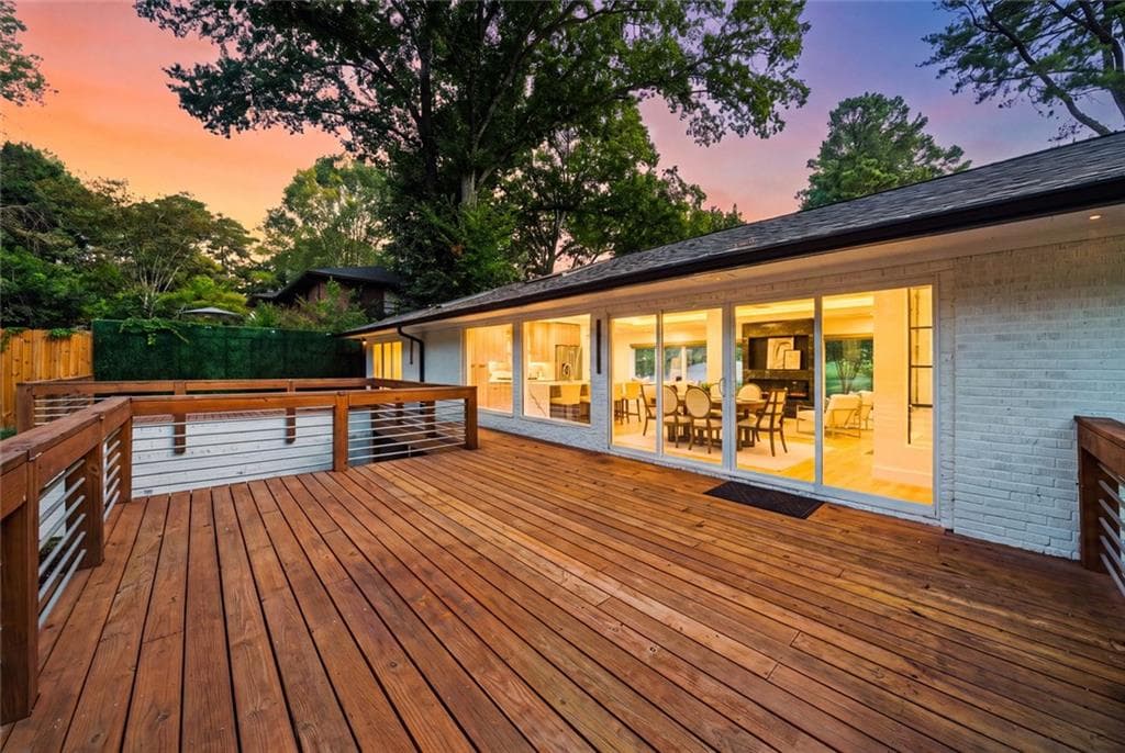 4 bedroom, 3 bathroom, 2,612 sq ft single family residence for sale at 154 Cromwell Road, Sandy Springs, GA 30328 — photo 3