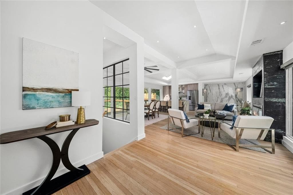 4 bedroom, 3 bathroom, 2,612 sq ft single family residence for sale at 154 Cromwell Road, Sandy Springs, GA 30328 — photo 8