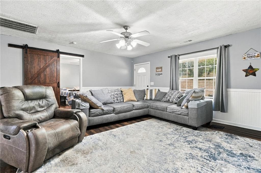 3 bedroom, 2 bathroom, 1,215 sq ft single family residence for sale at 270 Brody Drive, Resaca, GA 30735 — photo 5