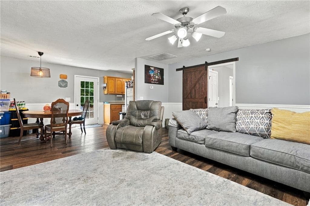 3 bedroom, 2 bathroom, 1,215 sq ft single family residence for sale at 270 Brody Drive, Resaca, GA 30735 — photo 6