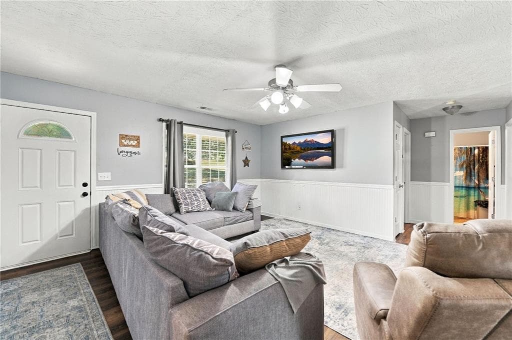 3 bedroom, 2 bathroom, 1,215 sq ft single family residence for sale at 270 Brody Drive, Resaca, GA 30735 — photo 7