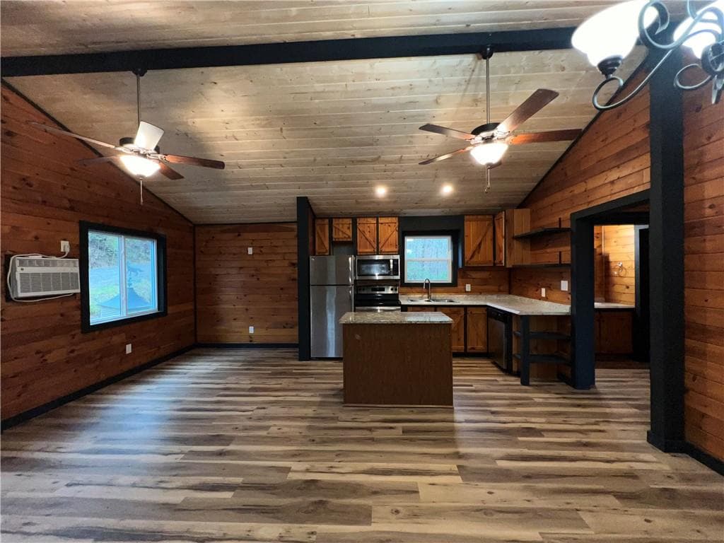 2 bedroom, 2 bathroom, 1,240 sq ft single family residence for sale at 328 Back Pine Way, Ellijay, GA 30540 — photo 8