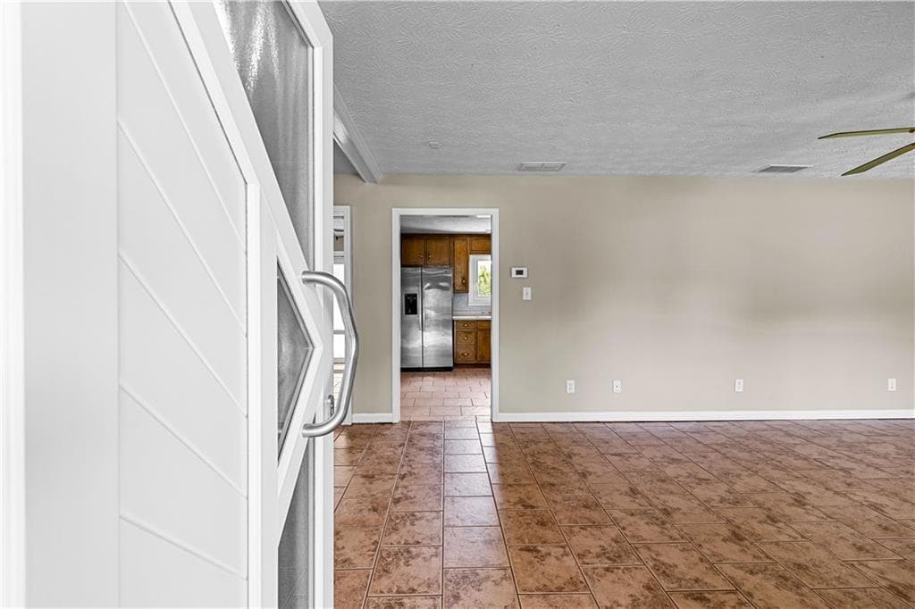 2 bedroom, 1 bathroom, 1,150 sq ft single family residence for sale at 184 Ball Ground Road, Covington, GA 30014 — photo 7