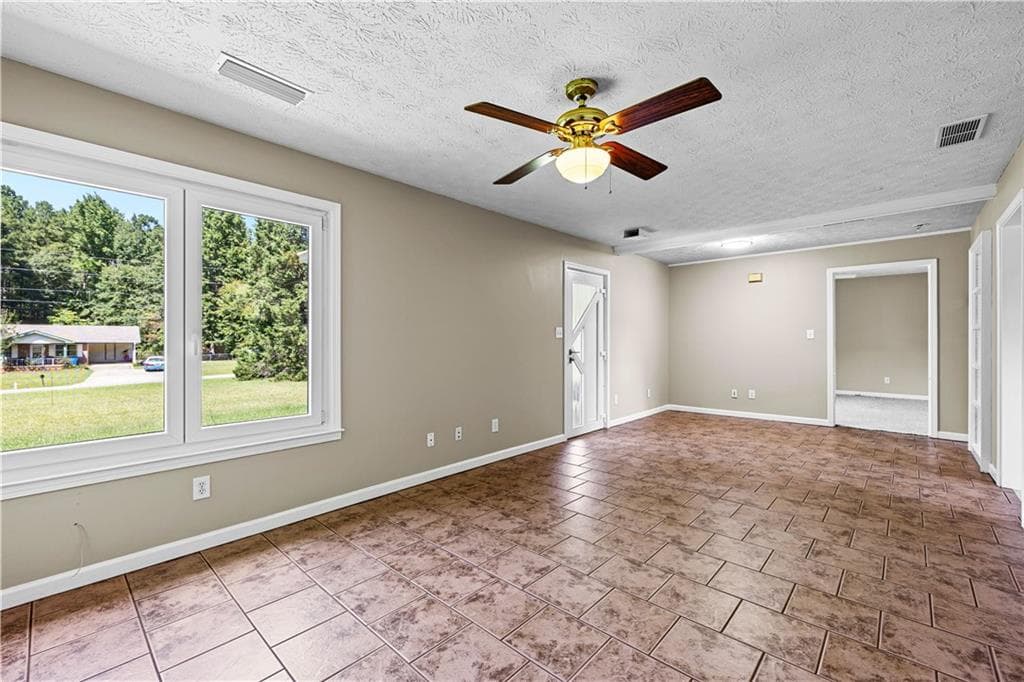 2 bedroom, 1 bathroom, 1,150 sq ft single family residence for sale at 184 Ball Ground Road, Covington, GA 30014 — photo 9