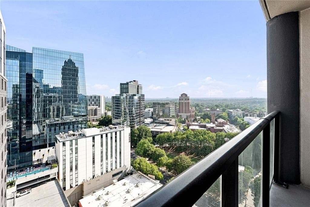 1 bedroom, 1 bathroom, 457 sq ft condominium for sale at 1280 W Peachtree Street 3001, Atlanta, GA 30309 — photo 2