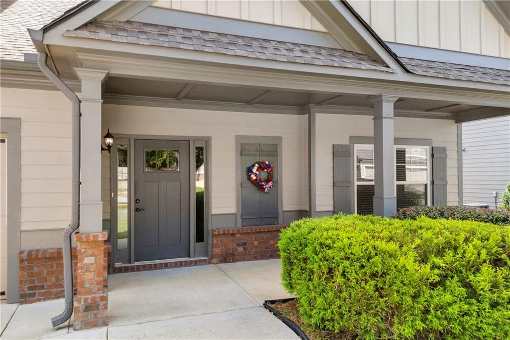 3 bedroom, 2 bathroom, 2,207 sq ft single family residence for sale at 246 Club Drive, Monroe, GA 30655 — photo 3