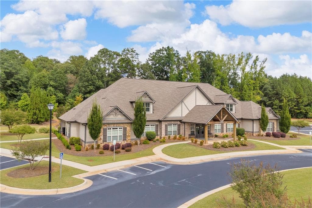 3 bedroom, 2 bathroom, 2,207 sq ft single family residence for sale at 246 Club Drive, Monroe, GA 30655 — photo 8