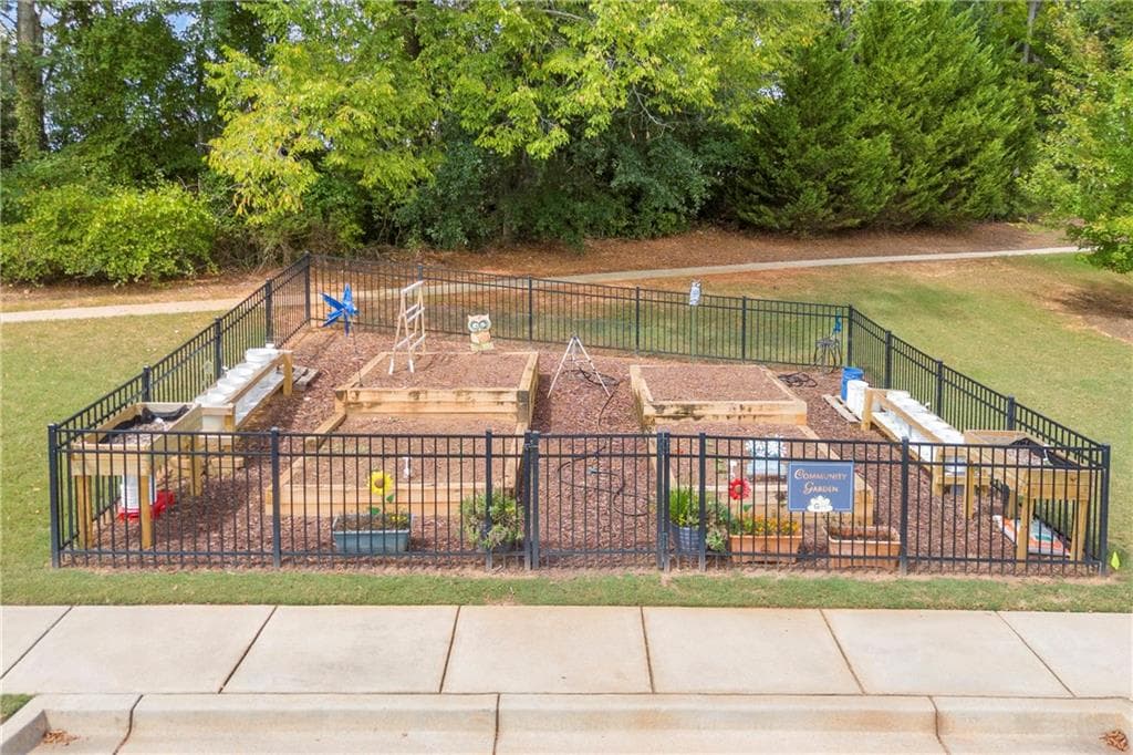 3 bedroom, 2 bathroom, 2,207 sq ft single family residence for sale at 246 Club Drive, Monroe, GA 30655 — photo 10