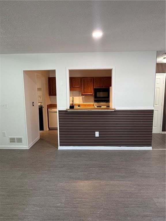 1 bedroom, 1 bathroom, 884 sq ft condominium for rent at 1300 Branch Drive, Tucker, GA 30084 for $1,400 a month — photo 5