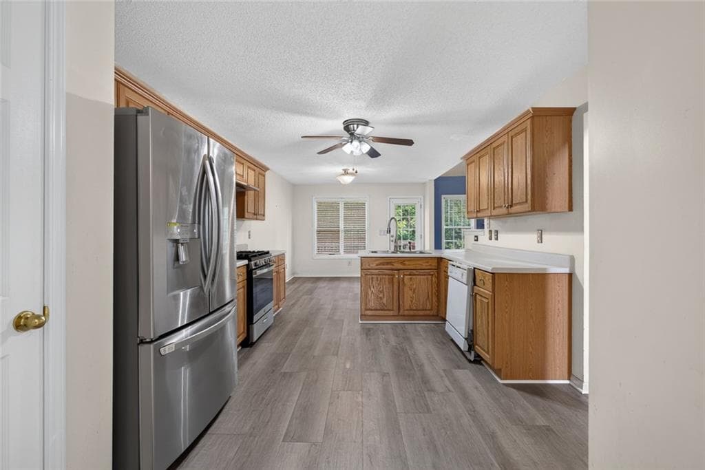 4 bedroom, 3 bathroom, 4,057 sq ft single family residence for sale at 212 Stagecoach Pass, Temple, GA 30179 — photo 8