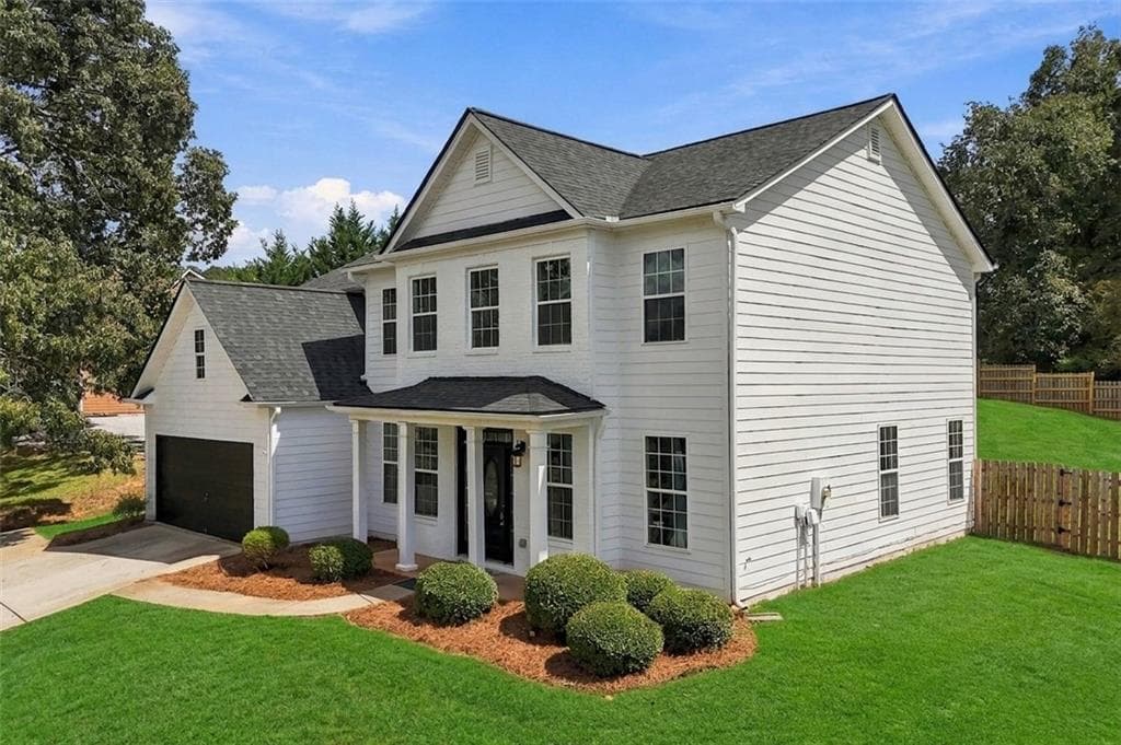 5 bedroom, 3 bathroom, 2,788 sq ft single family residence for sale at 107 Hollytrace Lane, Ball Ground, GA 30107 — photo 4