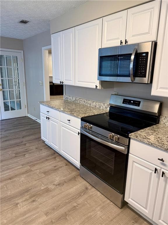 3 bedroom, 2 bathroom, 1,796 sq ft single family residence under contract at 519 Philadelphia Lane, Woodstock, GA 30189 — photo 10