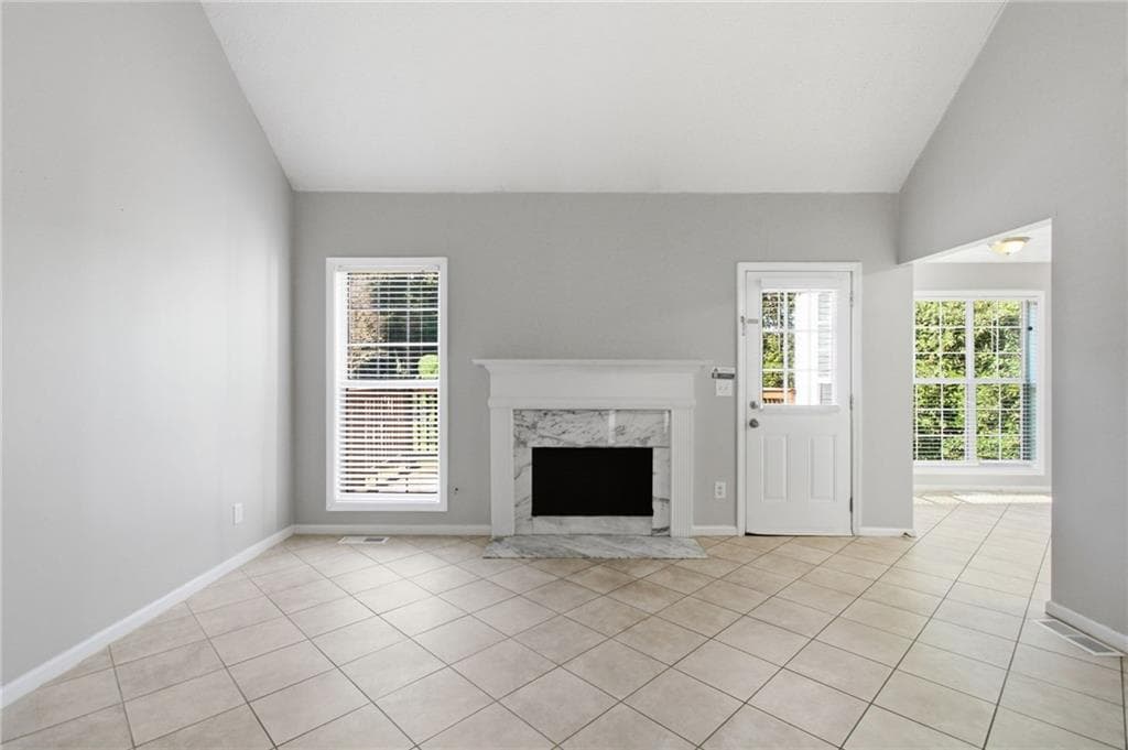 4 bedroom, 3 bathroom, 2,059 sq ft single family residence under contract at 6845 Sarah Drive, Cumming, GA 30041 — photo 4