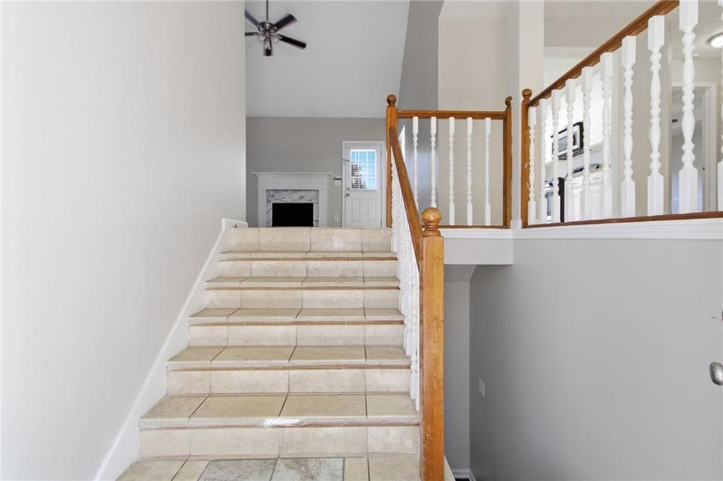 4 bedroom, 3 bathroom, 2,059 sq ft single family residence under contract at 6845 Sarah Drive, Cumming, GA 30041 — photo 5