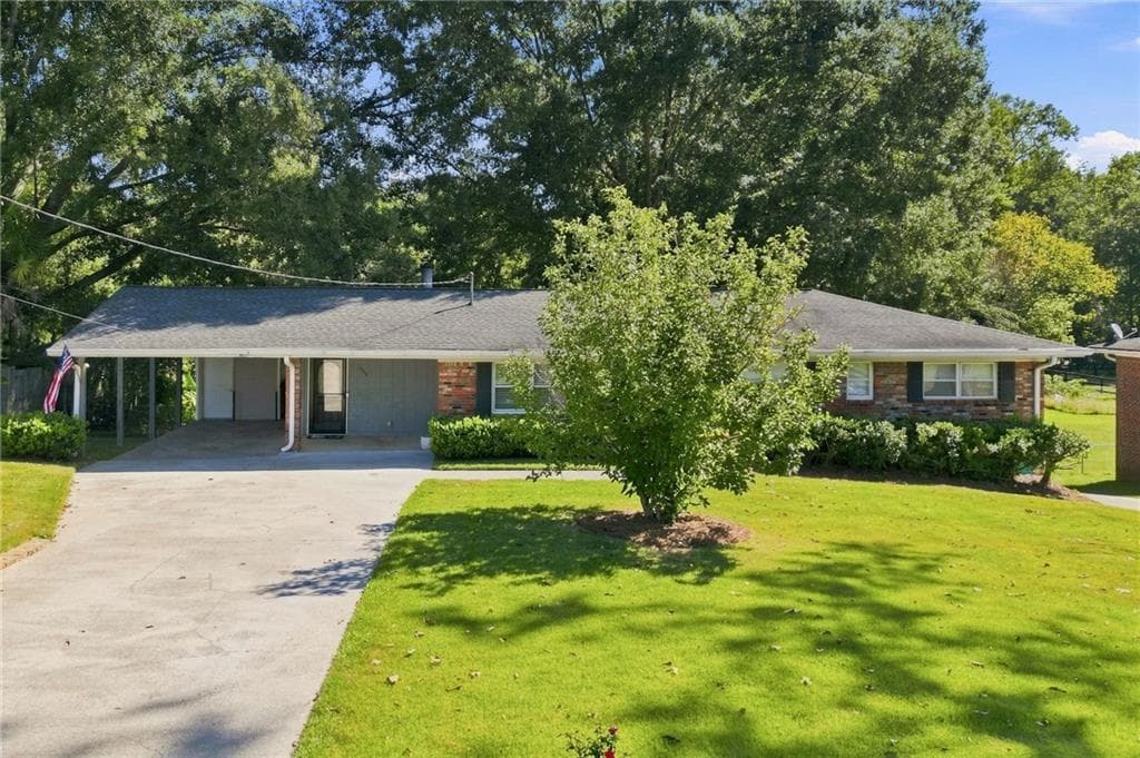 2 bedroom, 2 bathroom, 1,702 sq ft home for sale at 3388 Sanford Drive, Marietta, GA