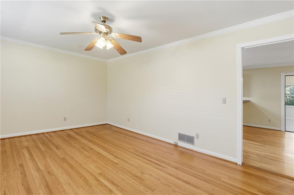 2 bedroom, 2 bathroom, 1,702 sq ft single family residence for sale at 3388 Sanford Drive, Marietta, GA 30066 — photo 5