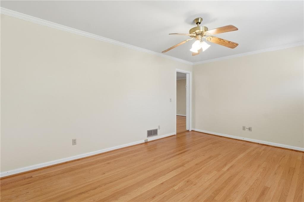 2 bedroom, 2 bathroom, 1,702 sq ft single family residence for sale at 3388 Sanford Drive, Marietta, GA 30066 — photo 6