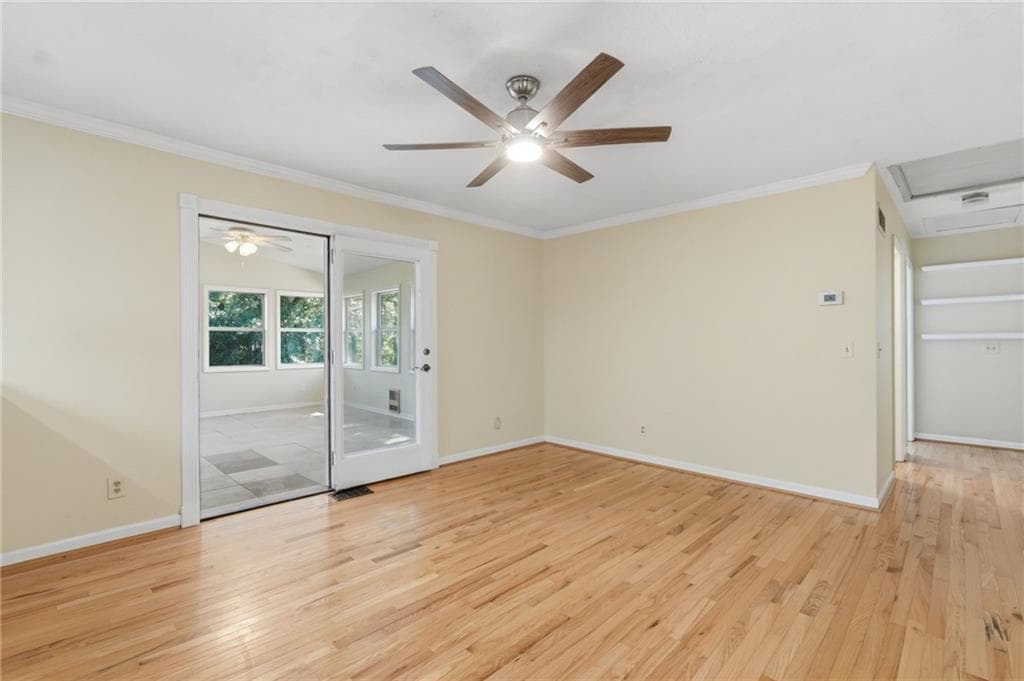 2 bedroom, 2 bathroom, 1,702 sq ft single family residence for sale at 3388 Sanford Drive, Marietta, GA 30066 — photo 8