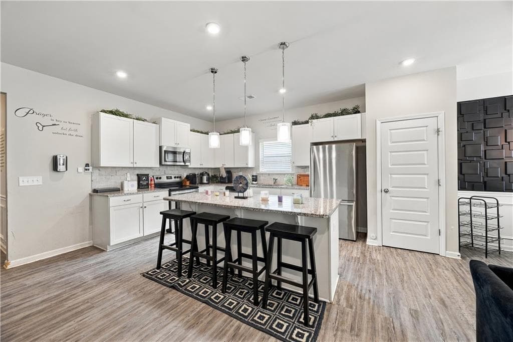 3 bedroom, 2 bathroom, 1,796 sq ft single family residence for sale at 1404 Beckett Drive, Hampton, GA 30228 — photo 9