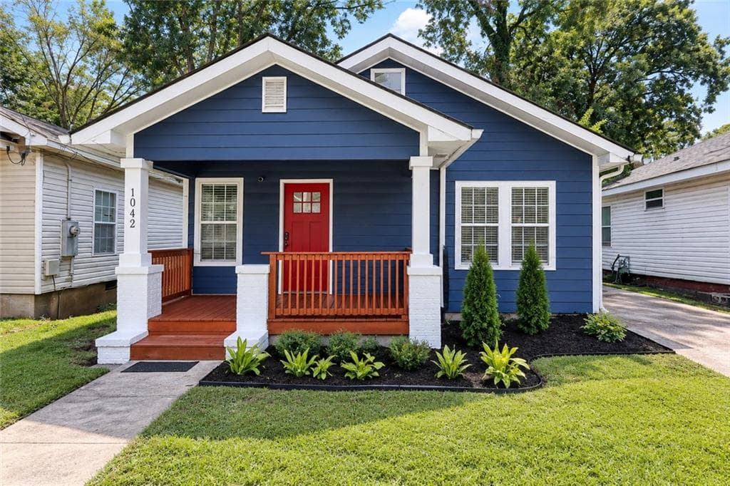 3 bedroom, 2 bathroom, 1,152 sq ft single family residence for sale at 1042 Parsons Street, Atlanta, GA 30314 — photo 1 of 24