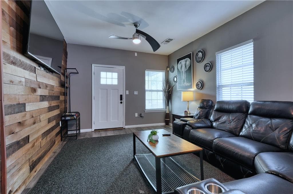 3 bedroom, 2 bathroom, 1,152 sq ft single family residence for sale at 1042 Parsons Street, Atlanta, GA 30314 — photo 4
