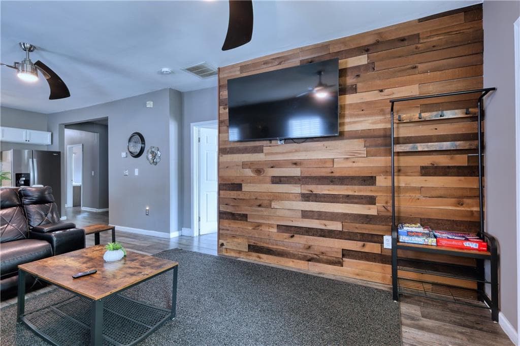 3 bedroom, 2 bathroom, 1,152 sq ft single family residence for sale at 1042 Parsons Street, Atlanta, GA 30314 — photo 6