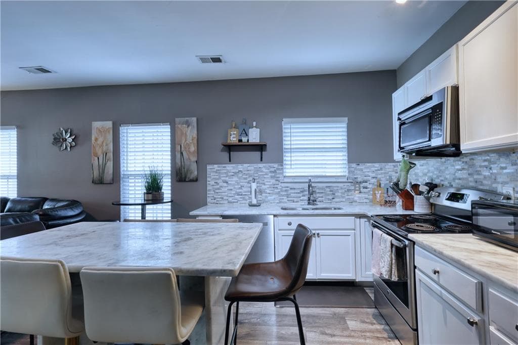 3 bedroom, 2 bathroom, 1,152 sq ft single family residence for sale at 1042 Parsons Street, Atlanta, GA 30314 — photo 9