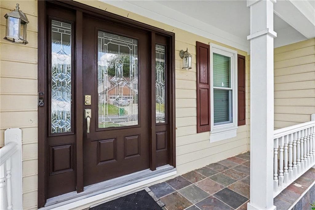3 bedroom, 3 bathroom, 2,384 sq ft single family residence for sale at 1975 Wynhurst Crossing, Stone Mountain, GA 30088 — photo 4