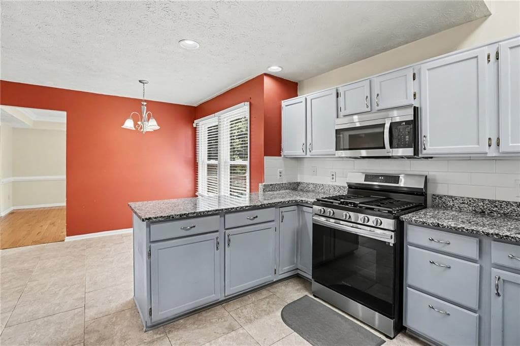 3 bedroom, 3 bathroom, 2,384 sq ft single family residence for sale at 1975 Wynhurst Crossing, Stone Mountain, GA 30088 — photo 8