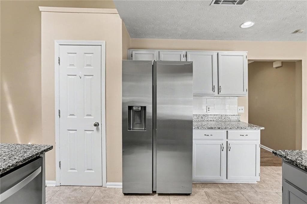 3 bedroom, 3 bathroom, 2,384 sq ft single family residence for sale at 1975 Wynhurst Crossing, Stone Mountain, GA 30088 — photo 10