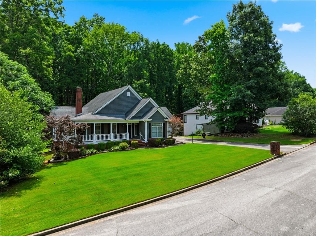 4 bedroom, 4 bathroom, 2,150 sq ft single family residence for sale at 170 Dunning Keep, Covington, GA 30016 — photo 2