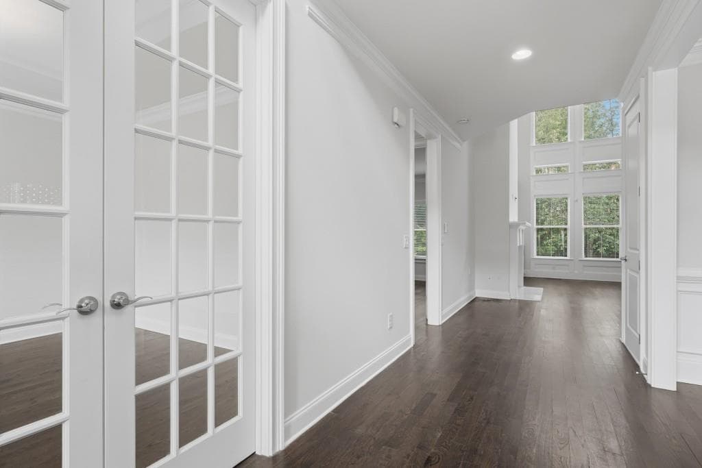 6 bedroom, 5 bathroom, 5,020 sq ft single family residence under contract at 1890 Marcia Overlook Drive, Cumming, GA 30041 — photo 8