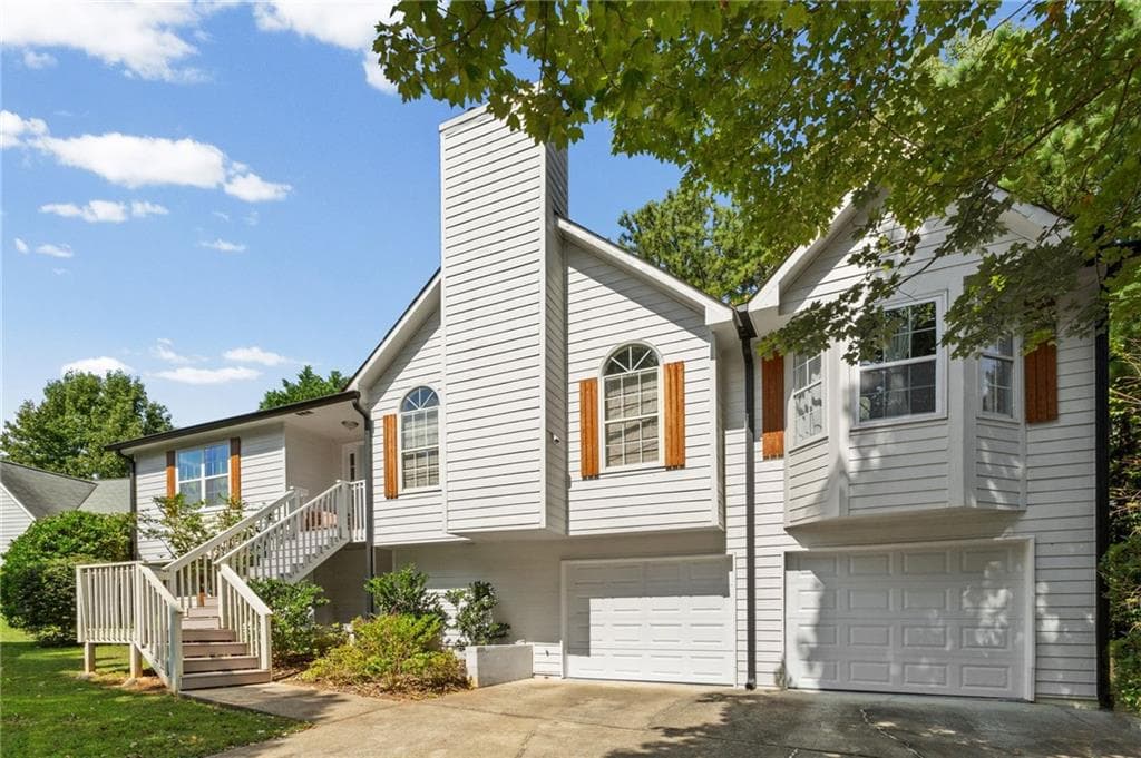 5 bedroom, 3 bathroom, 2,452 sq ft single family residence for sale at 2608 Abbotts Glen Drive, Acworth, GA 30101 — photo 2