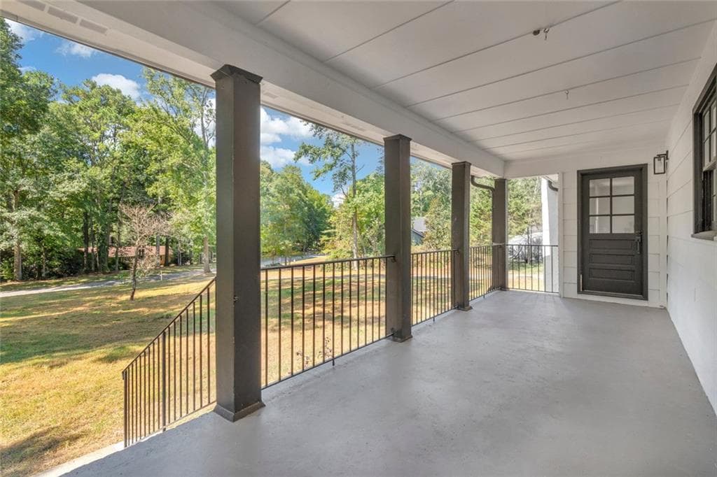 4 bedroom, 4 bathroom, 3,097 sq ft single family residence for sale at 165 N Morning Dove Drive, Fayetteville, GA 30215 — photo 4