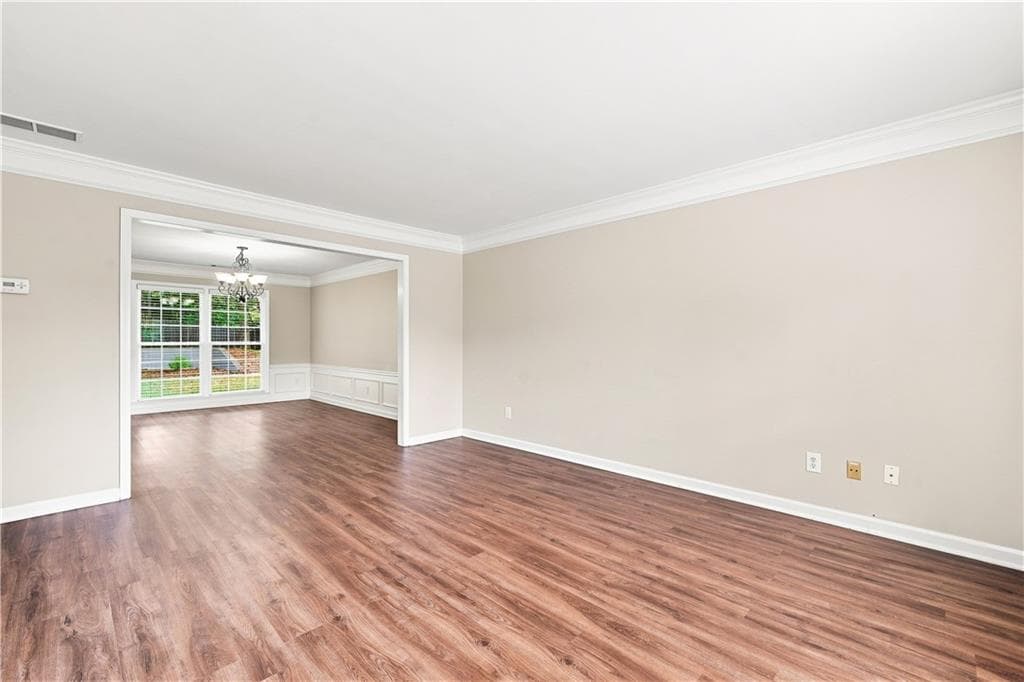5 bedroom, 3 bathroom, 3,298 sq ft single family residence under contract at 1105 Olivine Drive, Johns Creek, GA 30022 — photo 10