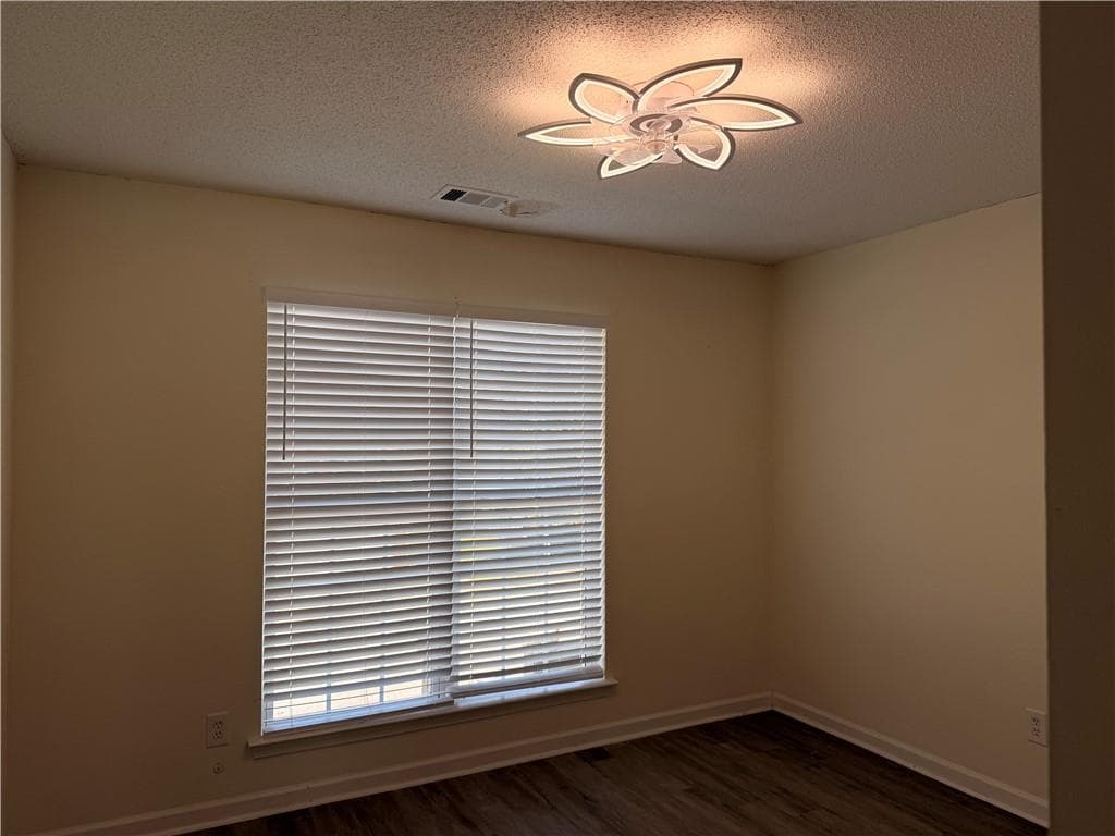 5 bedroom, 3 bathroom, 2,004 sq ft single family residence for sale at 5867 Amerson Lane, Ellenwood, GA 30294 — photo 7