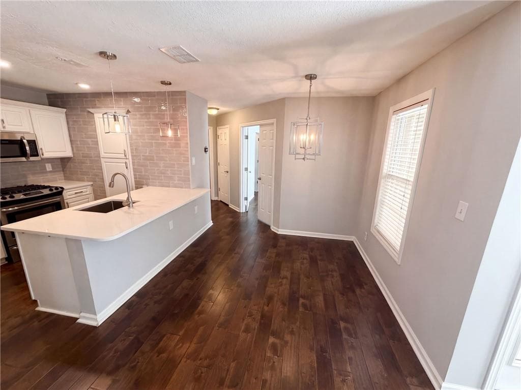 2 bedroom, 2 bathroom, 1,017 sq ft condominium for sale at 2090 River Heights Walk, Marietta, GA 30067 — photo 5