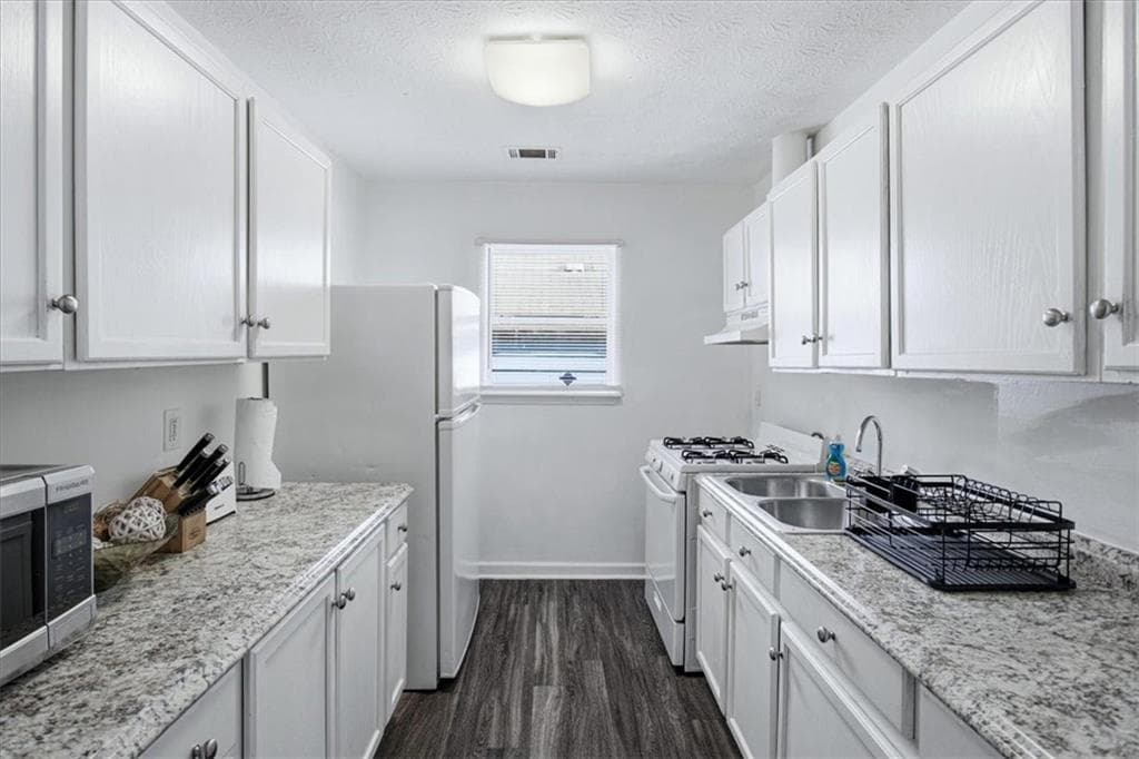 3 bedroom, 1 bathroom, 1,144 sq ft single family residence for rent at 1173 Moton Avenue, Atlanta, GA 30315 for $1,800 a month — photo 7