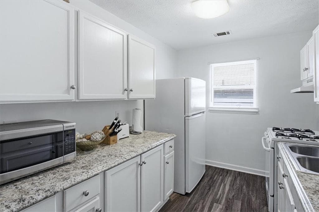3 bedroom, 1 bathroom, 1,144 sq ft single family residence for rent at 1173 Moton Avenue, Atlanta, GA 30315 for $1,800 a month — photo 8