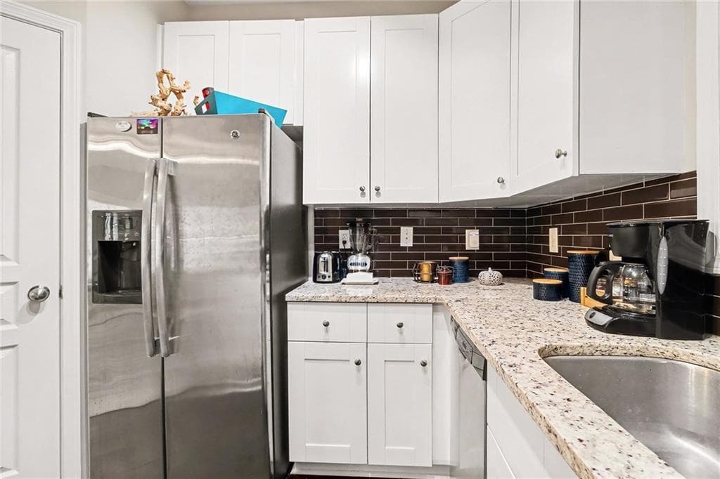 2 bedroom, 1 bathroom, 952 sq ft condominium for sale at 10 Perimeter Summit Boulevard 4432, Atlanta, GA 30319 — photo 10